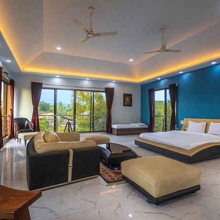 Saffronstays Aura, Alibaug - Luxury Pool Villa With A Game Room And Spacious Lawn Alibag Exterior photo