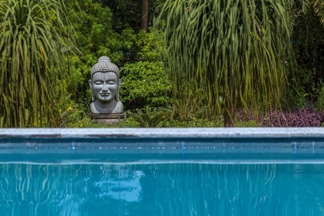 Saffronstays Aura, Alibaug - Luxury Pool Villa With A Game Room And Spacious Lawn Alibag Exterior photo