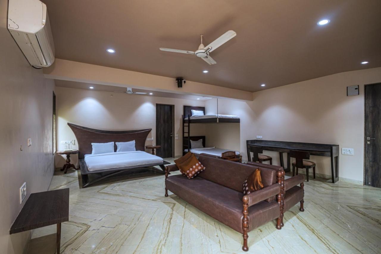 Saffronstays Aura, Alibaug - Luxury Pool Villa With A Game Room And Spacious Lawn Alibag Exterior photo